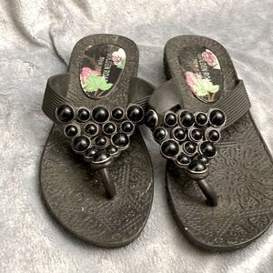 Golden road New York sandals